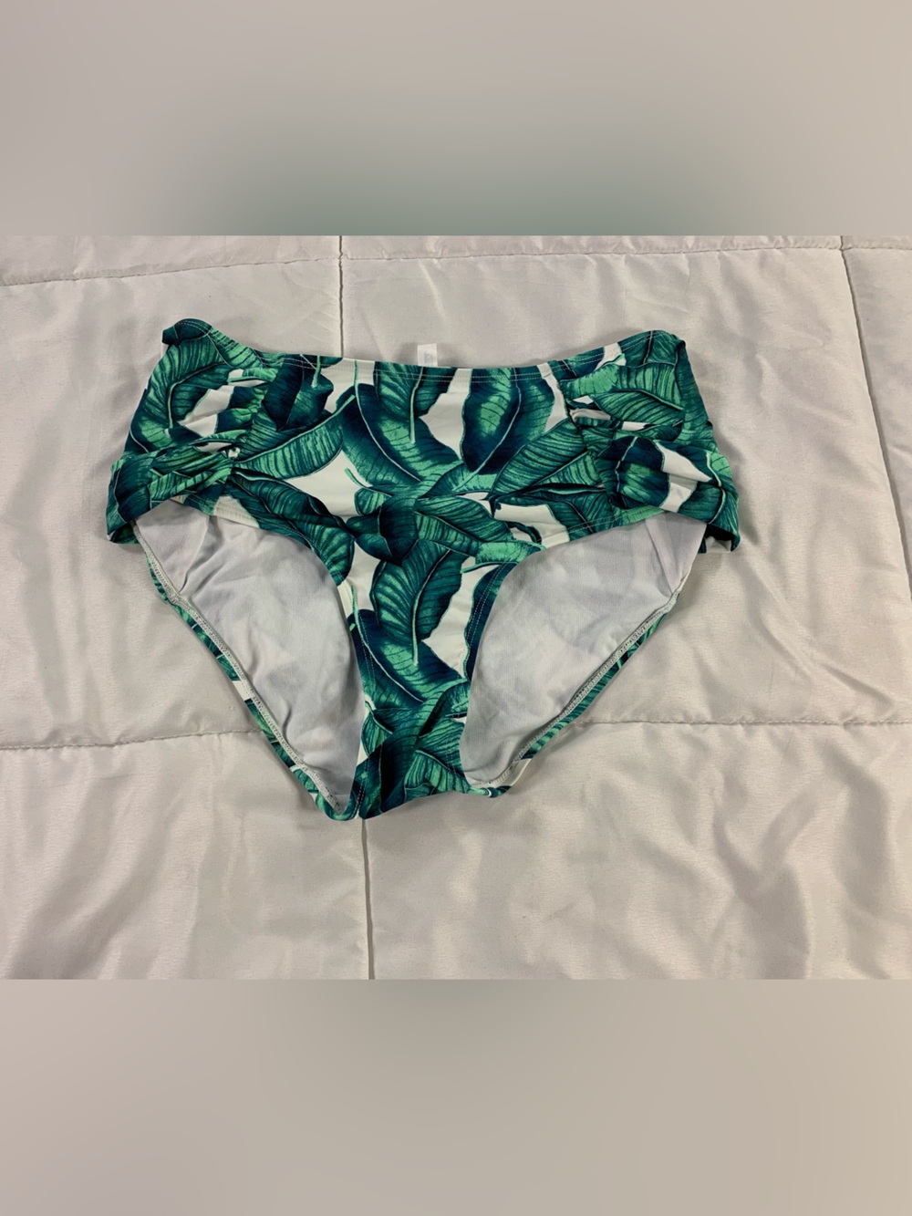 Pre loved LA VIE EN ROSE bikini bottoms womens size L